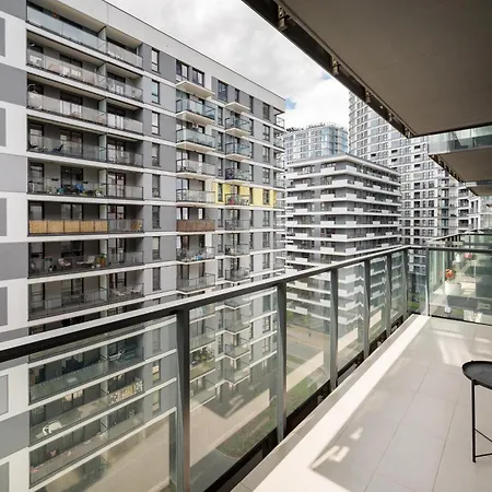 Wola Urban Chic Апартаменты Варшава